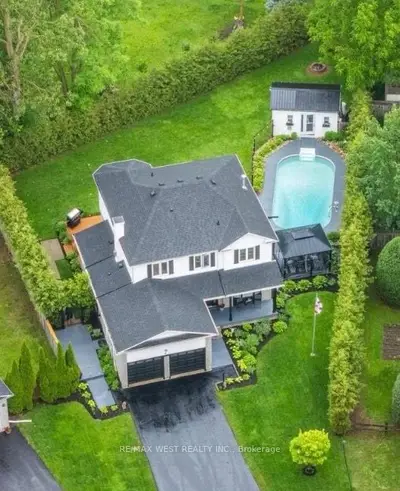Detached in Centre Wellington