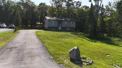 Detached in Bracebridge