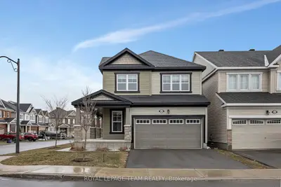 Detached in Barrhaven