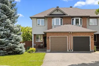 Att/Row/Townhouse in Orleans - Cumberland and Area
