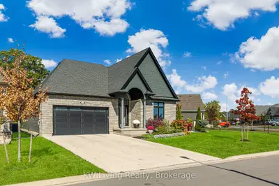 3340 Whispering Woods Trail, Fort Erie, On L0s 1n0