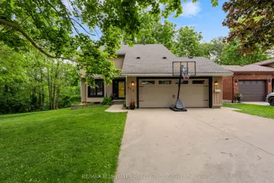 177 Toronto Street, West Perth, On N0k 1n0