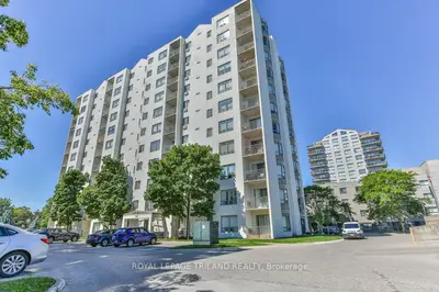 333 Commissioners Road W 405, London South, On N6j 4x7