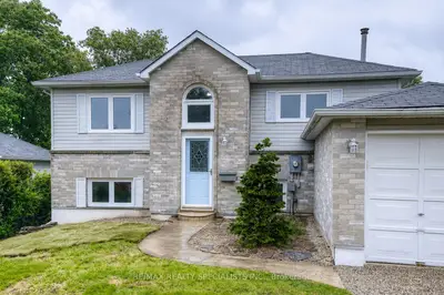 Detached in Woodstock