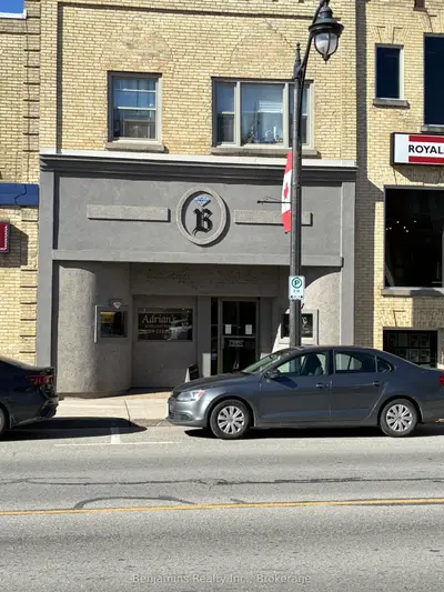 Upper Level in South Huron