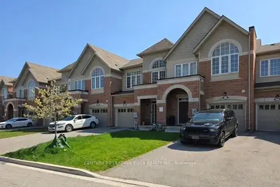 Att/Row/Townhouse in Lincoln