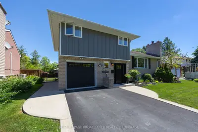 317 Avenue Road, Kingston, On K7m 1c8