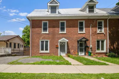 Semi-Detached in Brockville