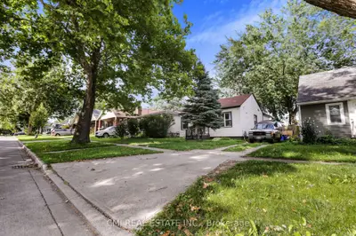 1226 Wigle Avenue, Windsor, On N9c 3n1