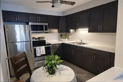565 Greenfield Avenue 106, Kitchener, On N2c 2p3
