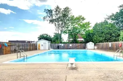 2044 Arrowsmith Drive 108a, Beacon Hill North - South And Area, On K1j 7v8