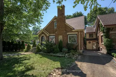 525 Grosvenor Street, London East, On N5y 3s8