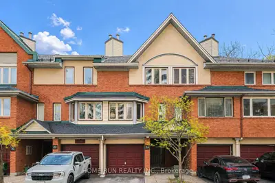 Att/Row/Townhouse in Britannia Heights - Queensway Terrace N and Area