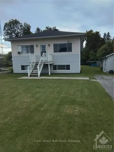 Semi-Detached in Orleans - Convent Glen and Area