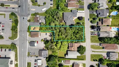 2902 St Joseph Boulevard, Orleans - Convent Glen And Area, On K1c 1g7