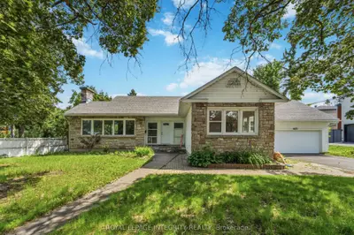 Detached in Alta Vista and Area