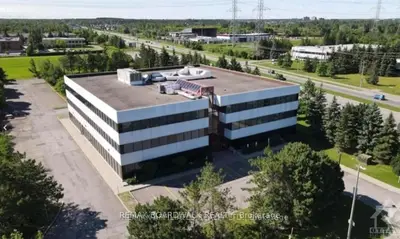 2465 ST LAURENT Boulevard, Hunt Club - South Keys and Area, ON K1G 6G8