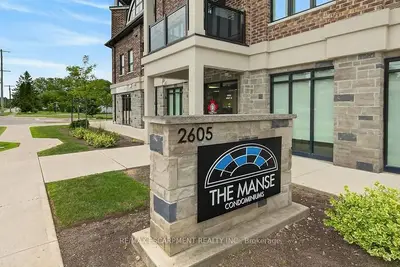 Condo Apartment in Hamilton