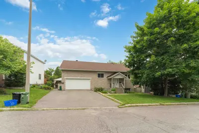 6803 Barsona Place, Orleans - Convent Glen And Area, On K1c 1j2