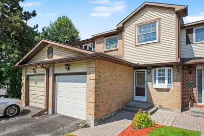 42 Sundback Lane, Kanata, On K2l 2w8