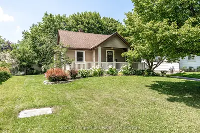 Detached in Stratford