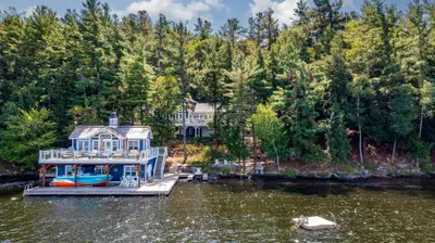 Detached in Muskoka Lakes