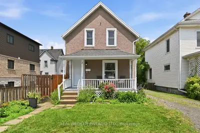 12 ELMVIEW Street E, Welland, ON L3C 4K5