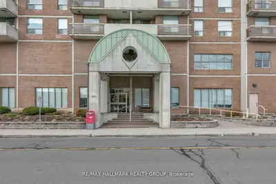 200 Lafontaine Avenue E 401, Vanier And Kingsview Park, On K1l 8k8