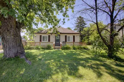 Detached in West Grey