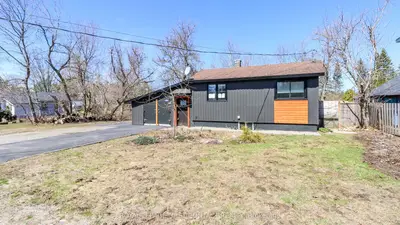 Detached in Gravenhurst