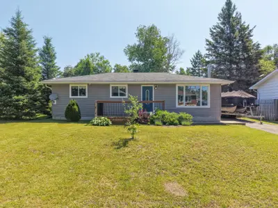 7 Birch Crescent, Temagami, On P0h 2h0