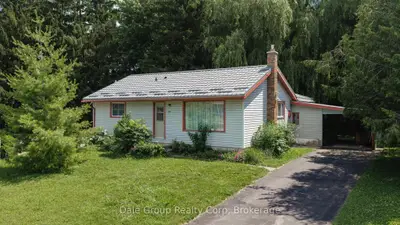 Detached in Central Huron