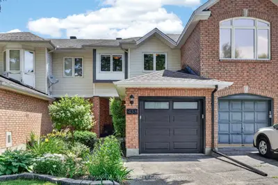 Att/Row/Townhouse in Orleans - Cumberland and Area