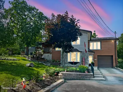 Detached in Parry Sound
