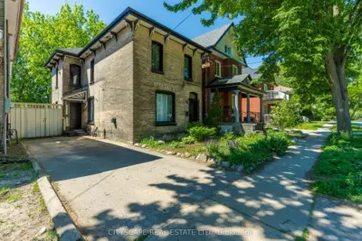 Detached in Brantford