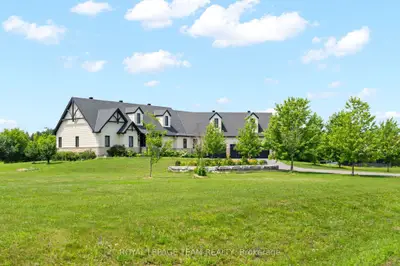 145 Barrdon Road, Carp - Huntley Ward, On K0a 1l0