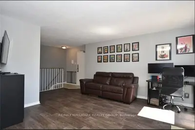 14 SWEETBRIAR Circle 1, Barrhaven, ON K2J 2K4