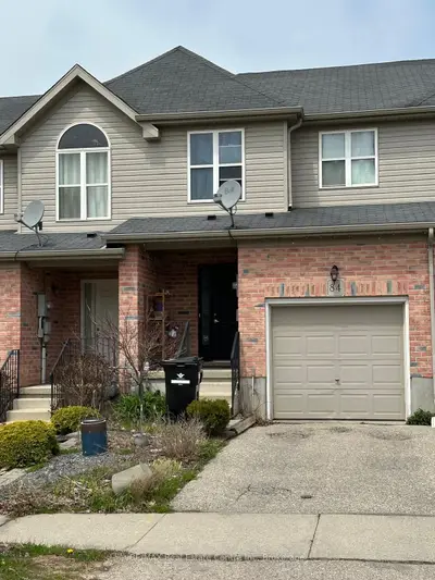 Att/Row/Townhouse in Kitchener