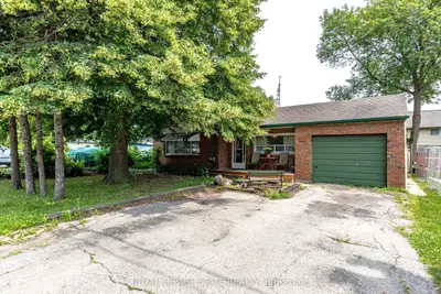76 Teal Avenue, Hamilton, On L8e 3b2