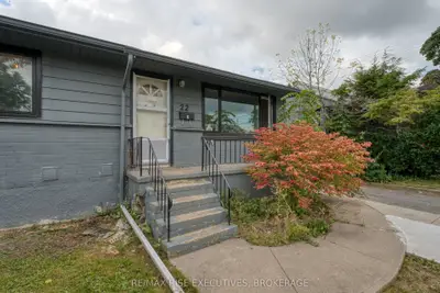 Duplex in Kingston