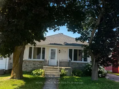 Detached in Alfred and Plantagenet