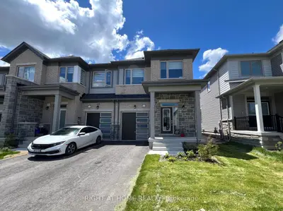 Att/Row/Townhouse in Centre Wellington