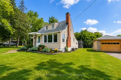 Detached in Pembroke