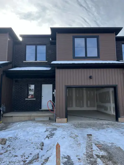 Att/Row/Townhouse in Haldimand