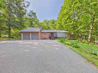 1060 Golden Beach Road, Bracebridge, On P1l 1w8