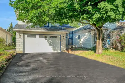 Detached in Cyrville - Carson Grove - Pineview