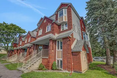 Condo Townhouse in Hunt Club - South Keys and Area