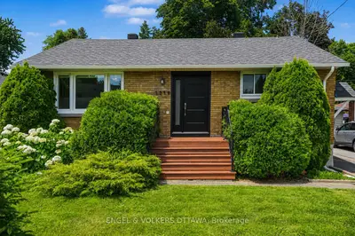 Detached in Carlington - Central Park