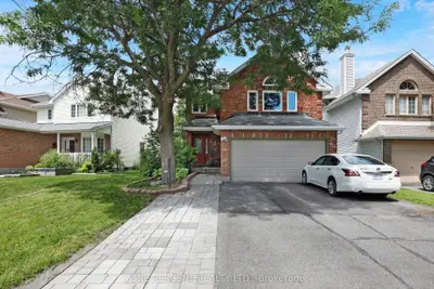 Detached in Barrhaven