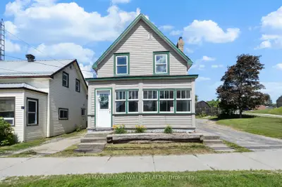 117 George Street, Lanark Highlands, On K0g 1k0